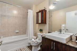 Executive Condo in the Heart of Downtown