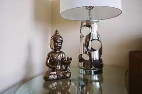 Executive Condo in the Heart of Downtown