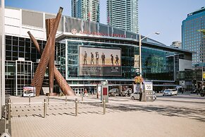 Luxurious 2-bedroom Condo