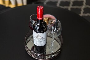 Luxurious 2-bedroom Condo