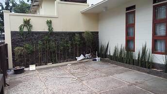 Rumah Tawa Guesthouse 2