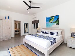 Hiburan Villas by Villa Finder