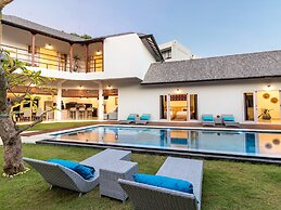 Hiburan Villas by Villa Finder