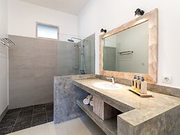 Hiburan Villas by Villa Finder