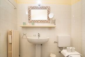 Romantic Pitti by Mmega