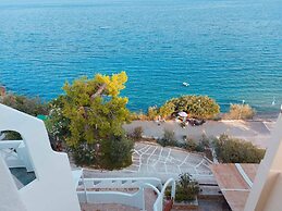 Muses Seaside Villas