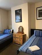 Shanahans B&B with Sports Bar