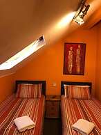 Shanahans B&B with Sports Bar