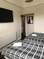 Shanahans B&B with Sports Bar