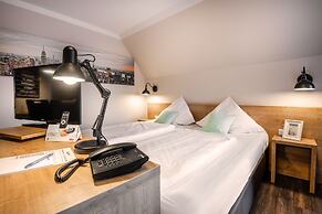 City Hotel