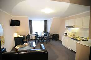 City Hotel