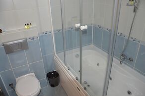Remay Hotel