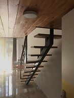 Crown Deluxe Apartments