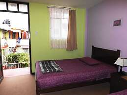 El Manzano Hostel