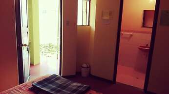 El Manzano Hostel