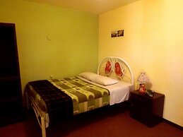El Manzano Hostel