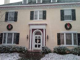 Morehead Manor B&B