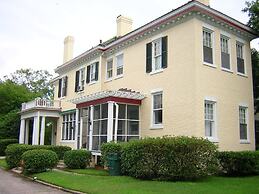 Morehead Manor B&B