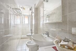 Le Grazie Apartments in Superb Location