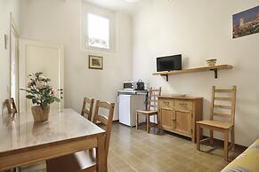Le Grazie Apartments in Superb Location
