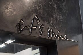 Art Gallery Apartment in Florence