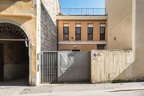 Art Gallery Apartment in Florence