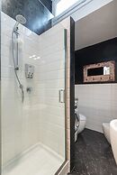 Art Gallery Apartment in Florence