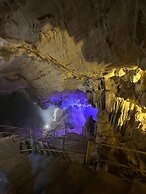 Ba Be Lakeside Bungalow