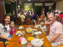 Ba Be Lakeside Bungalow