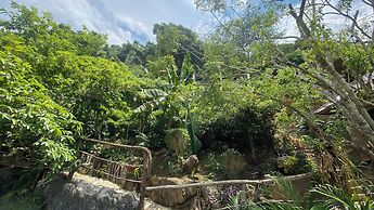 Ba Be Lakeside Bungalow