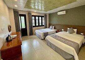 Ba Be Lakeside Bungalow