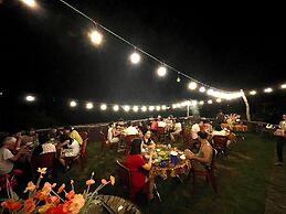 Ba Be Lakeside Bungalow