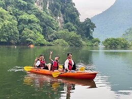 Ba Be Lakeside Bungalow