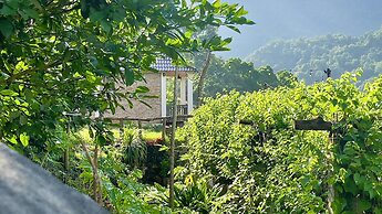 Ba Be Lakeside Bungalow