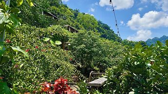 Ba Be Lakeside Bungalow