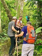 Ba Be Lakeside Bungalow