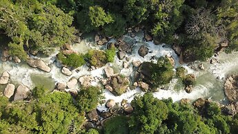 Ba Be Lakeside Bungalow