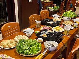 Ba Be Lakeside Bungalow