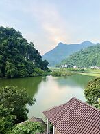 Ba Be Lakeside Bungalow