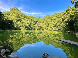 Ba Be Lakeside Bungalow