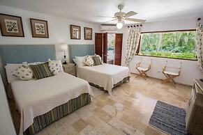 5BR 4.5BA Las Piñas CdC Villa by ASVR