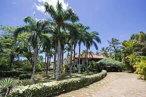 5BR 4.5BA Las Piñas CdC Villa by ASVR