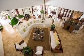 5BR 4.5BA Las Piñas CdC Villa by ASVR