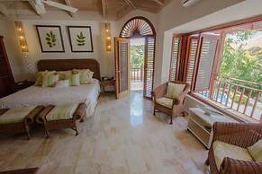 5BR 4.5BA Las Piñas CdC Villa by ASVR