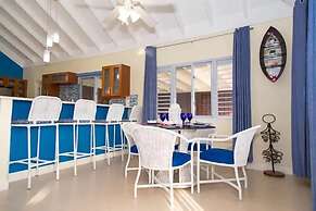 Coolshade Villa at Richmond
