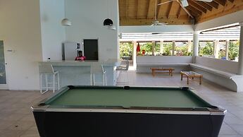 Sea Breeze Villa at Coolshade