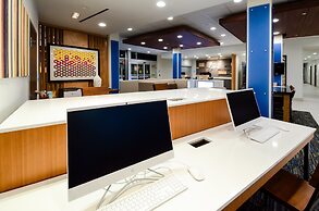 Holiday Inn Express & Suites Taylor by IHG