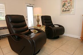 Tropical Villas of Venice Beach