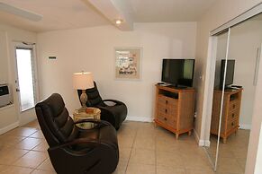 Tropical Villas of Venice Beach