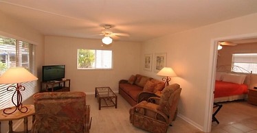 Tropical Villas of Venice Beach